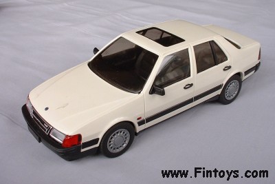 Saab_9000_CD_4D_Sedan_White_aN.jpg (24733 bytes)
