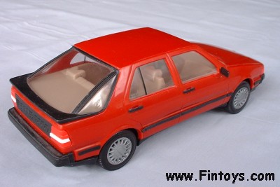 Saab_9000_Turbo_5D_Combi_Red_bN.jpg (27432 bytes)