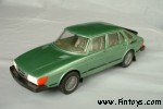 Saab_900_Combi_4D_v1_MetGreen_aS.jpg (4960 bytes)