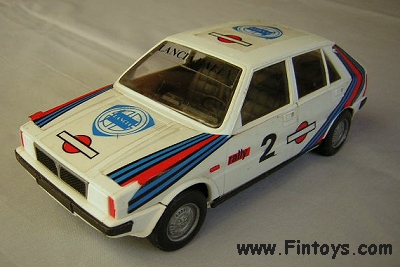 Saab_Lancia_White_Rally_aN.jpg (82443 bytes)