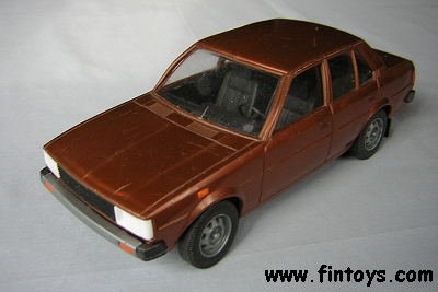 Toyota_Corolla_Copper_v1_aN.jpg (73853 bytes)