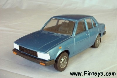 Toyota_Corolla_MetBlue_aN.jpg (24348 bytes)