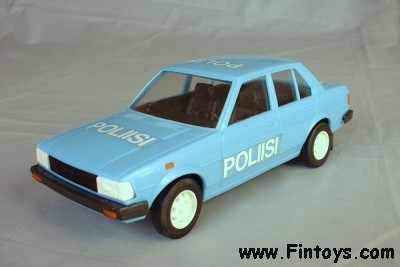 Toyota_Corolla_Police_Finland_aN.jpg (22717 bytes)