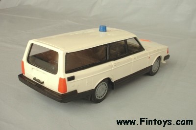 Volvo_240_GL_Ambulance_bN.jpg (20707 bytes)