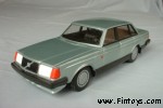 Volvo_240_GL_Silver_aS.jpg (5057 bytes)