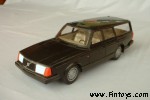 Volvo_240_Wagon_Black_aS.jpg (5068 bytes)