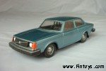 Volvo_242_DL_MetBlue_aS.jpg (4801 bytes)