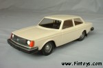 Volvo_242_DL_White_aS.jpg (4799 bytes)