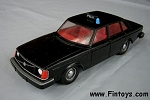 Volvo_244_DL_Police_Sweden_aS.jpg (13288 bytes)