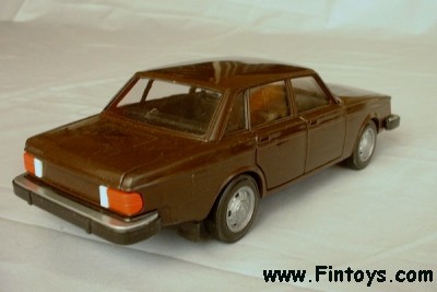 Volvo_244_GL_DarkBraun_bN.jpg (22629 bytes)