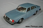 Volvo_244_GL_Light_Blue_aS.jpg (12814 bytes)