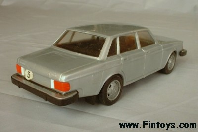 Volvo_244_GL_Silver_bN.jpg (20348 bytes)