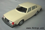 Volvo_244_GL_White_aS.jpg (11595 bytes)