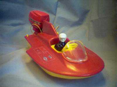 meracboat.jpg (11000 bytes)